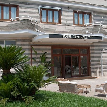 Hotel Centrale Sabaudia Exterior photo