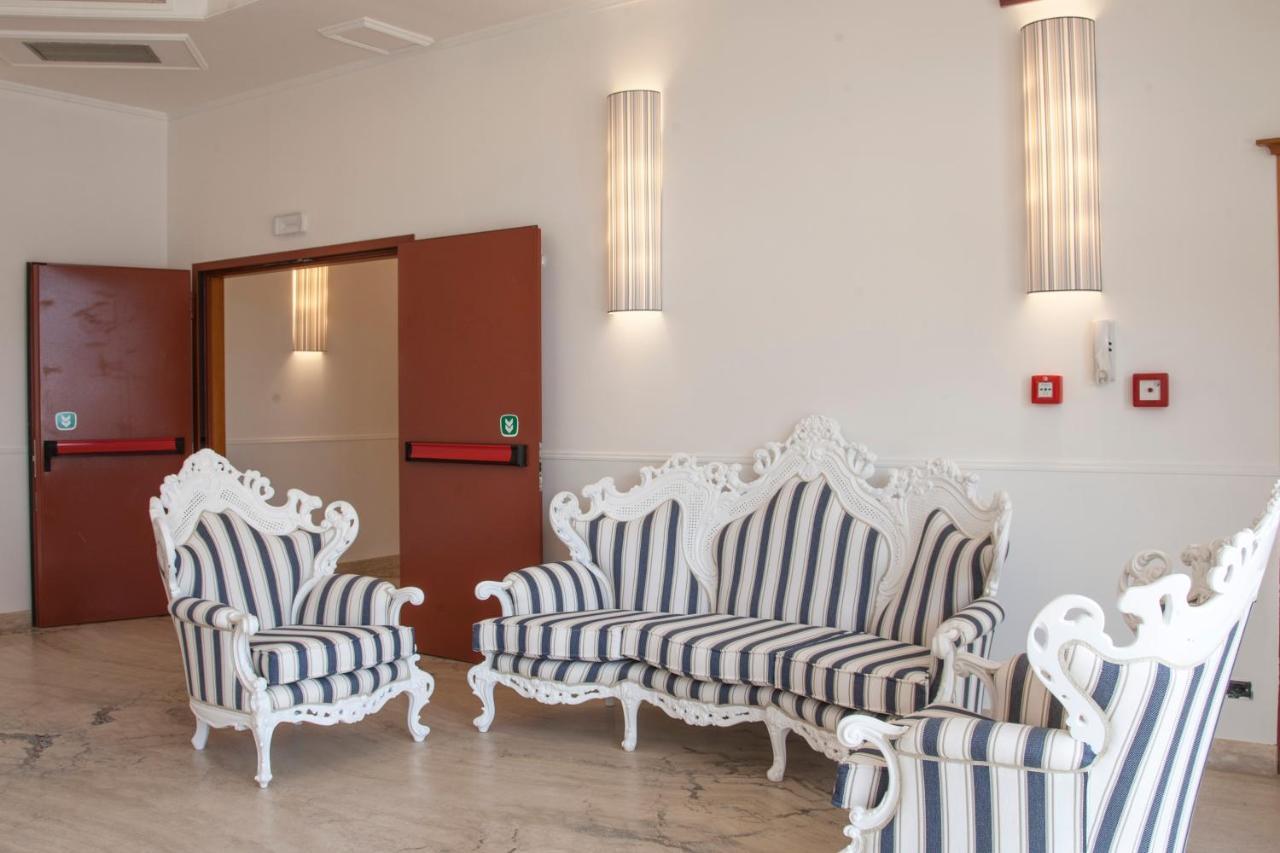 Hotel Centrale Sabaudia Exterior photo