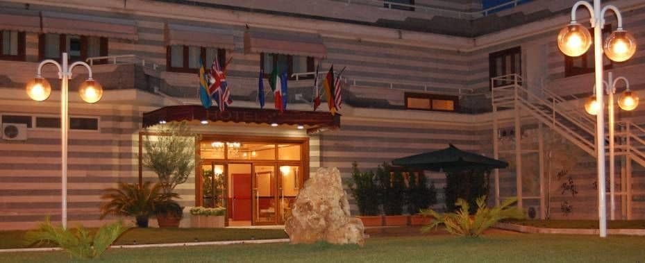 Hotel Centrale Sabaudia Exterior photo