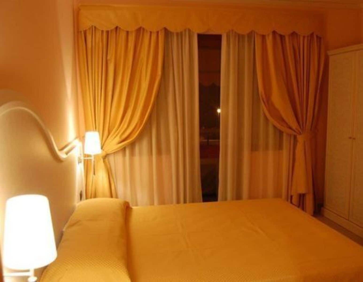 Hotel Centrale Sabaudia Exterior photo